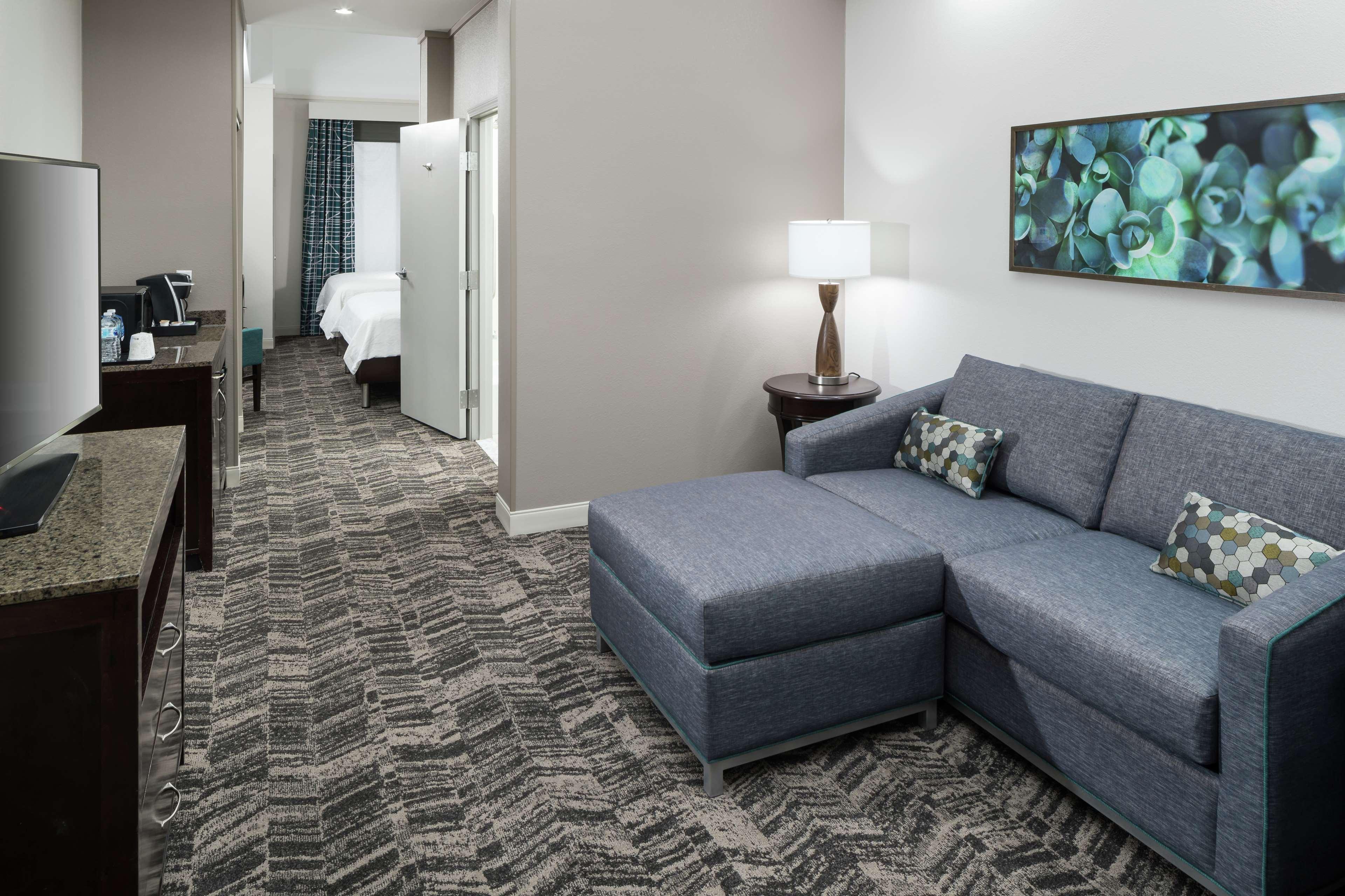 Hilton Garden Inn Dothan Bagian luar foto