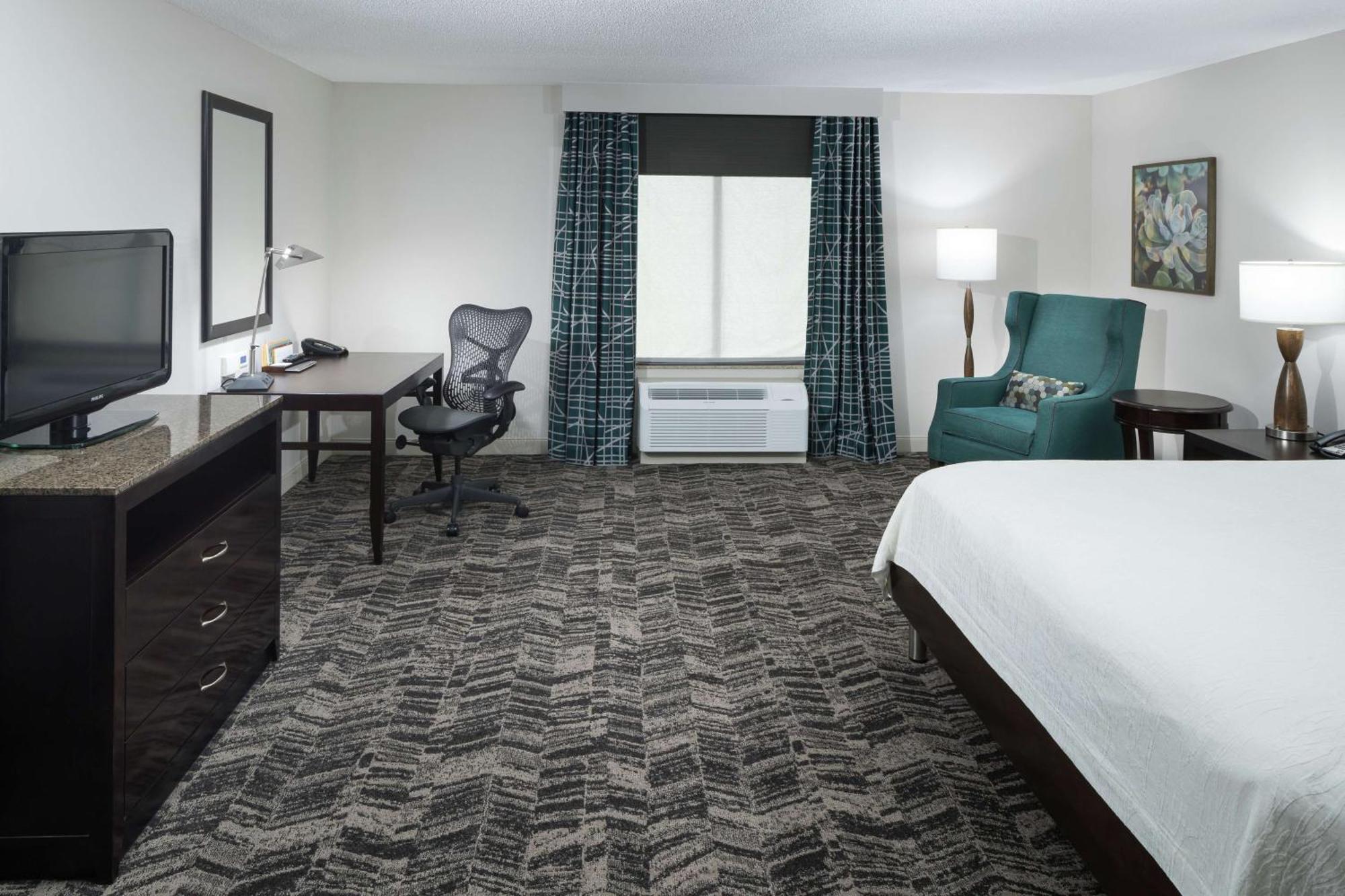 Hilton Garden Inn Dothan Bagian luar foto