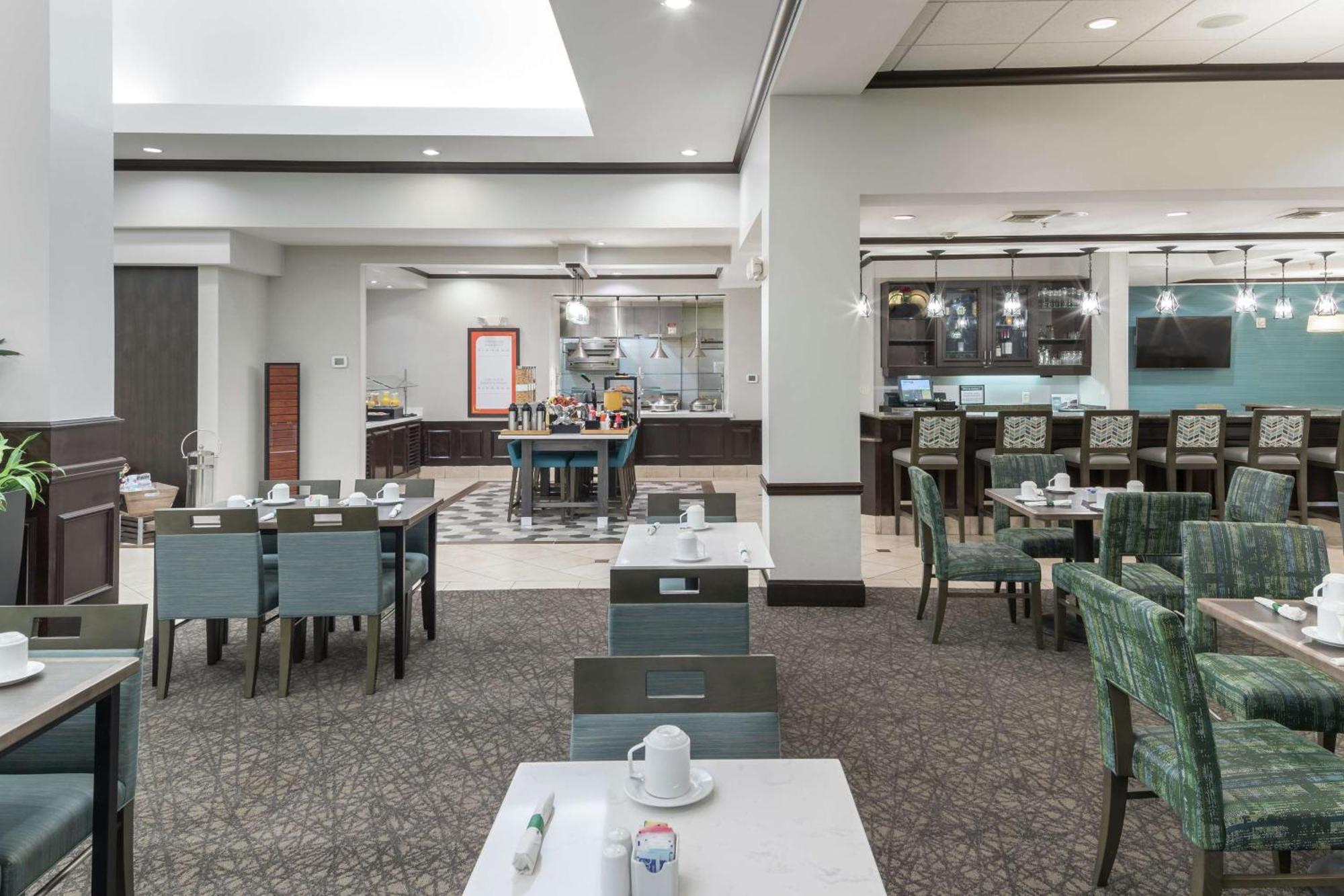 Hilton Garden Inn Dothan Bagian luar foto