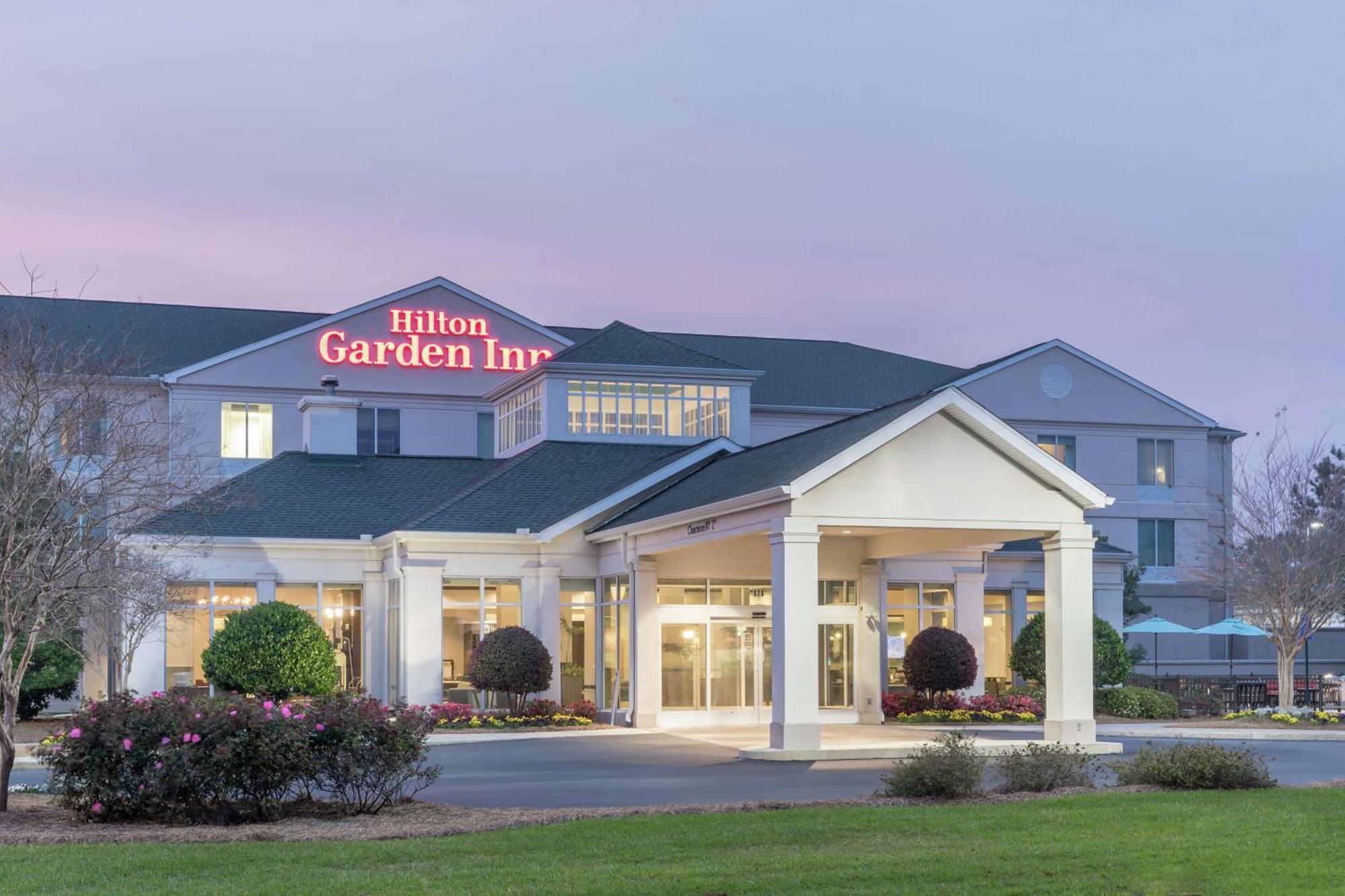 Hilton Garden Inn Dothan Bagian luar foto