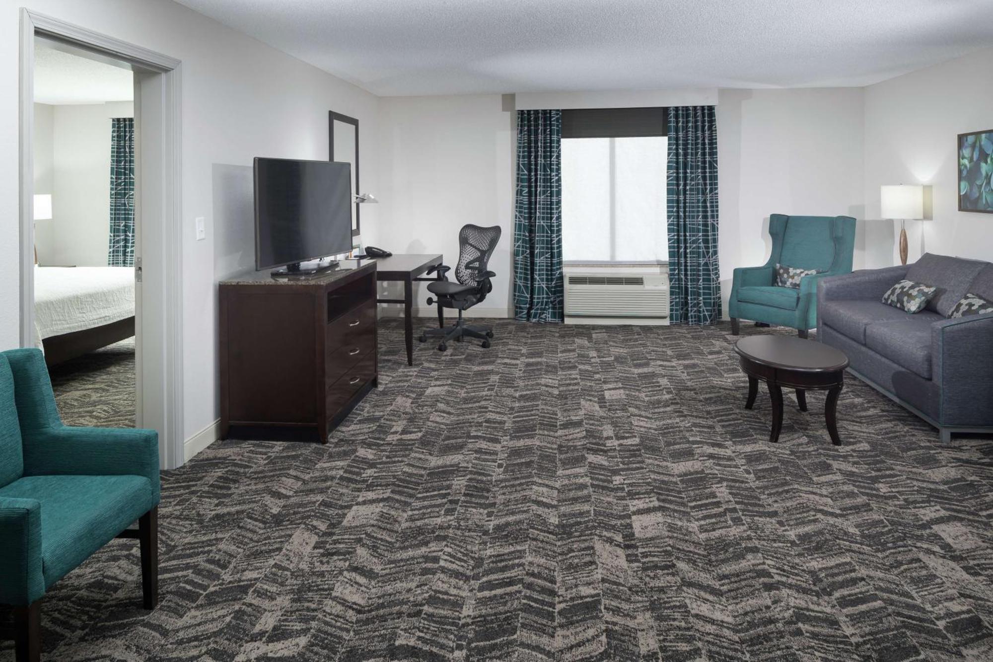 Hilton Garden Inn Dothan Bagian luar foto